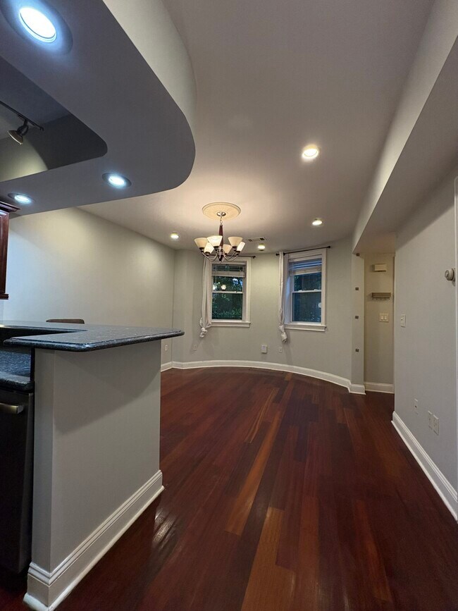 Photo - 106 E Brookline St Unit 1