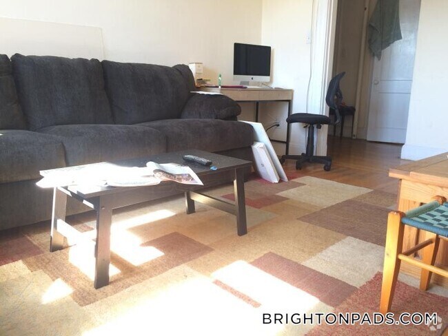 Building Photo - 1715 Commonwealth Ave Unit 5 Rental