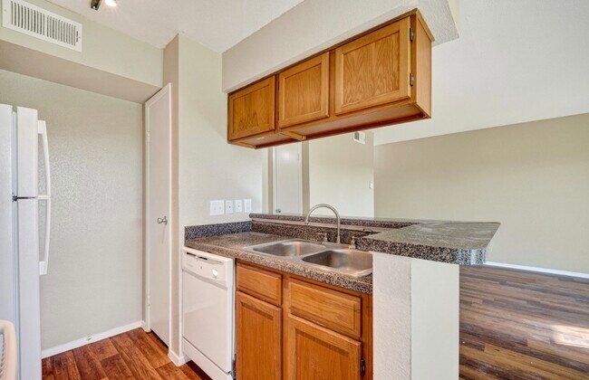 Building Photo - 18511 Egret Bay Blvd Unit 312