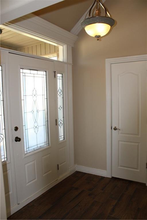 Photo - 330 Windsor Dr
