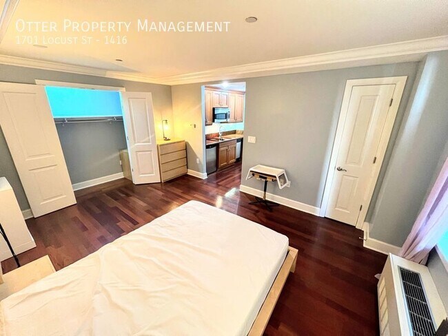 Photo - 1701 Locust St