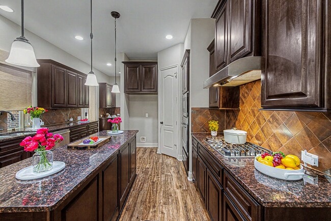 Photo - 17430 Aberdeenshire Dr