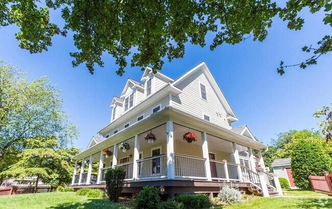Building Photo - Rockin' in Rockville Custom 3 BED+3Ba CUST... Rental