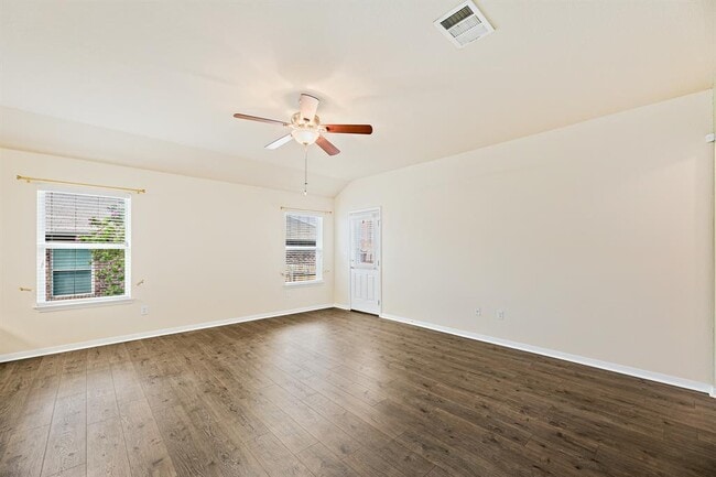 Photo - 5916 Montrelia Dr