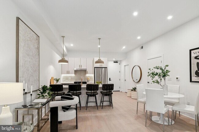 Photo - 30 W Allens Ln Unit 210