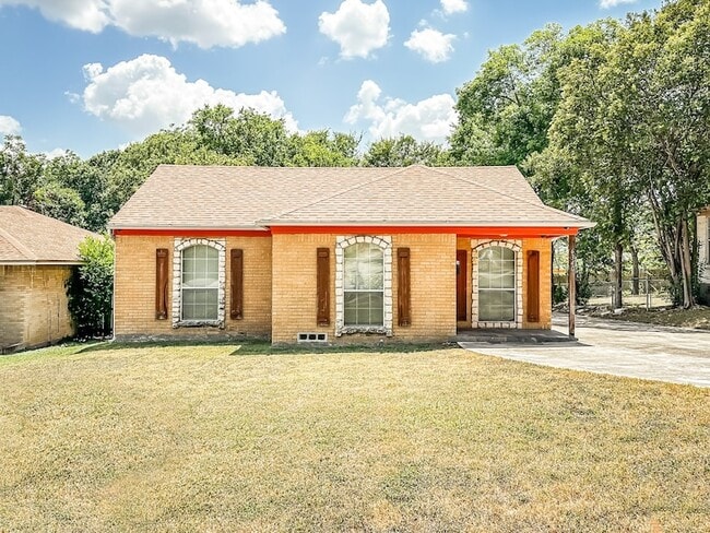 Building Photo - 6340 Parkdale Dr