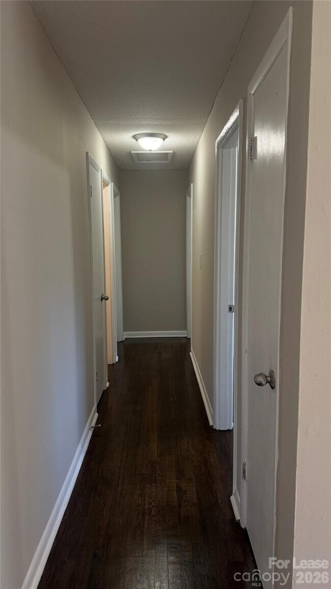 Photo - 2701 Abelwood Rd