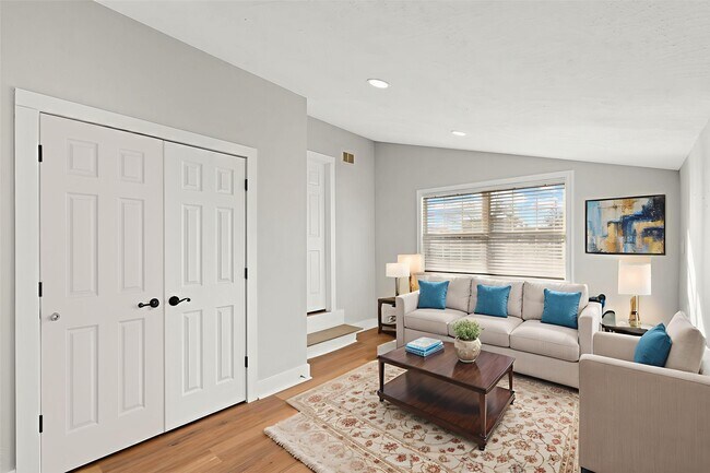 Photo - 915 Avenue E