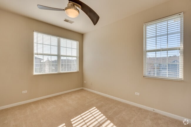Glenmuir of Naperville Apartments