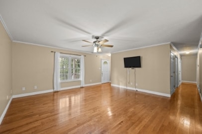 Photo - 73 Waters Rd