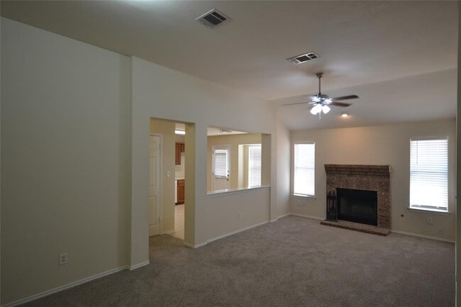 718 Meadow View Dr