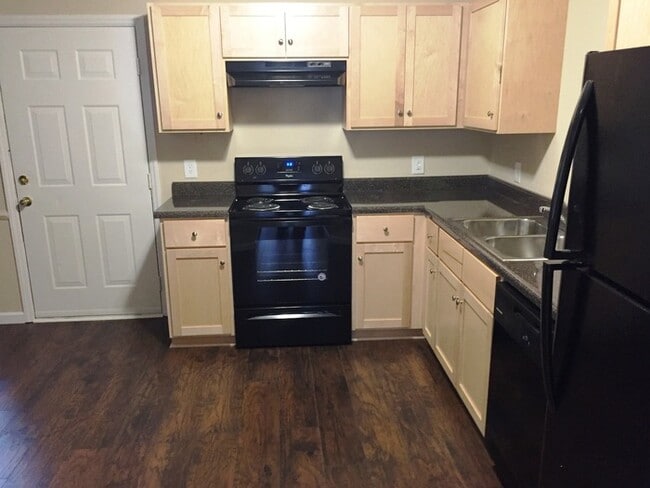 Photo - Charming townhouse convenient to downtown Concord!