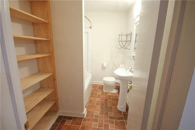 Photo - 337 Reine St