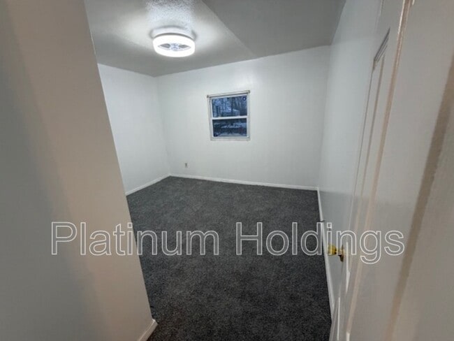 Photo - 4264 E 164th St