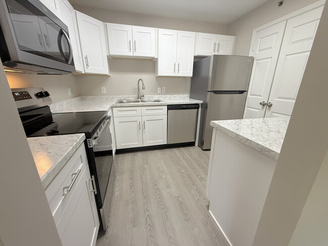 Kitchen - The Overlook at Ashland