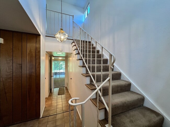 Photo - Spacious Home in Wonderful Davis Neighborhood!
