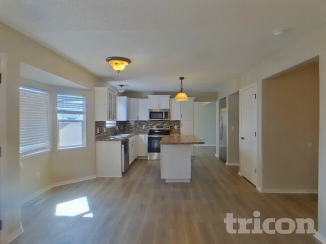 Photo - 862 Marshall Dr