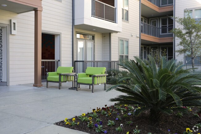 Photo - Axis Marketplace