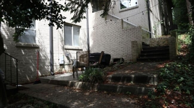 Photo - 1008 Broadway St Unit B