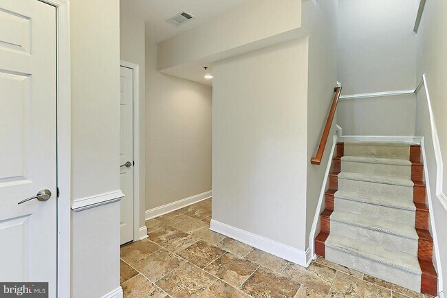 Photo - 2022 N Culpeper St