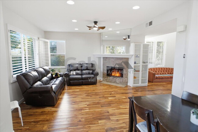Photo - 27946 Periwinkle Ln