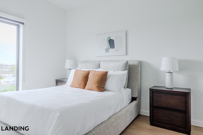 Photo - 2623 Keene St Unidad 437