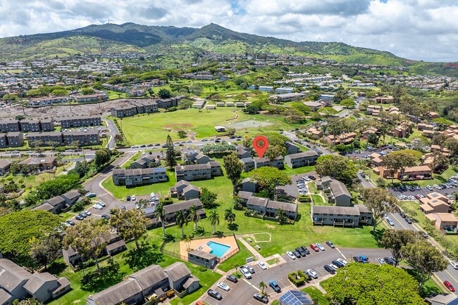 Building Photo - Makakilo Townhouse- 3 bed/ 1.5 bath/ 2 parking - Dog Friendly