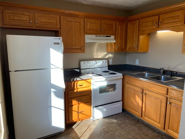 Building Photo - 318 N Thompson St Unit 318