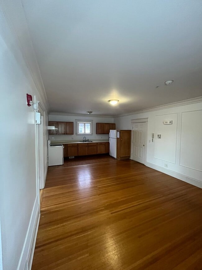 Photo - 2729 Dewey Ave Unit 1