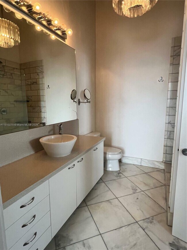 Photo - 411 NW 1st Ave Unit 706