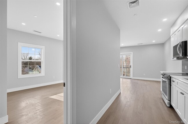 Photo - 10 Market St Unidad J