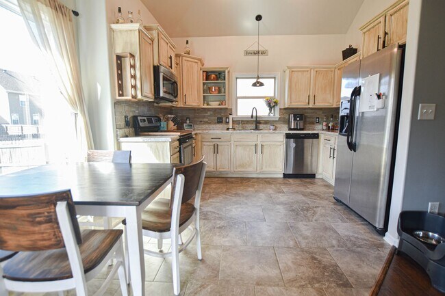 Photo - Pet Friendly Three Bedroom!