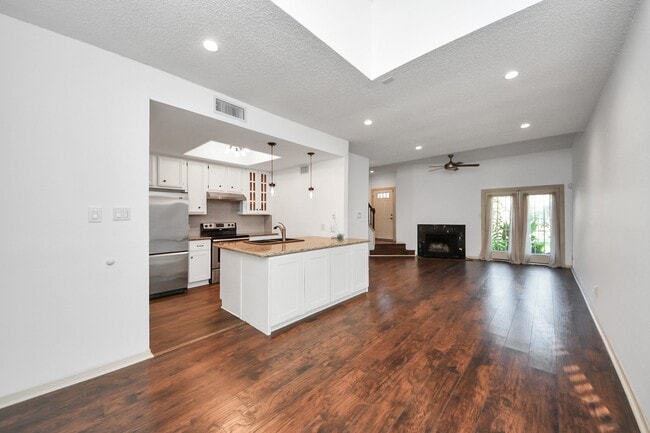 Building Photo - 800 Country Pl Dr Unit 105 Rental