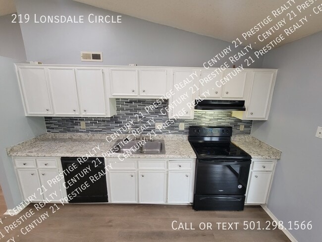 Photo - 219 Lonsdale Cir