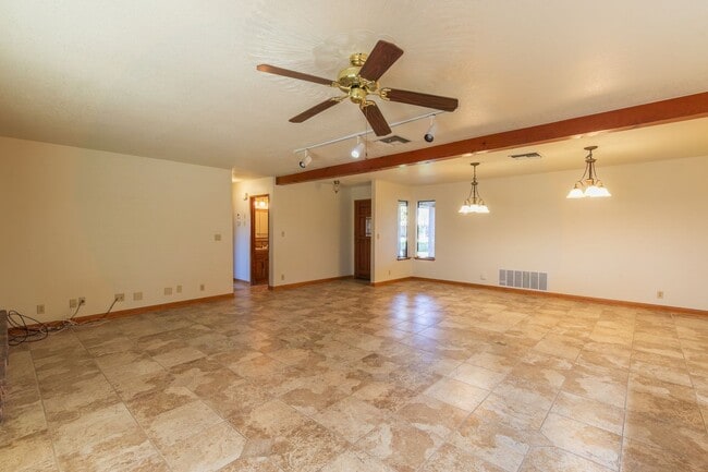 Photo - 3 bed, 2 bath home AVAILABLE NOW FOR RENT! $1,800/month.