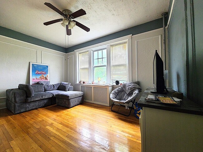 Photo - 1691 Commonwealth Ave Unidad 22 Rental