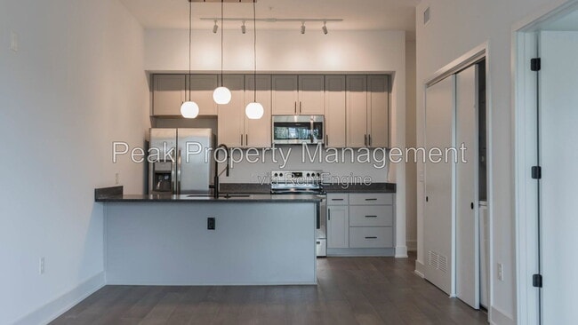 4930 Forest Hill Ave Unidad 207