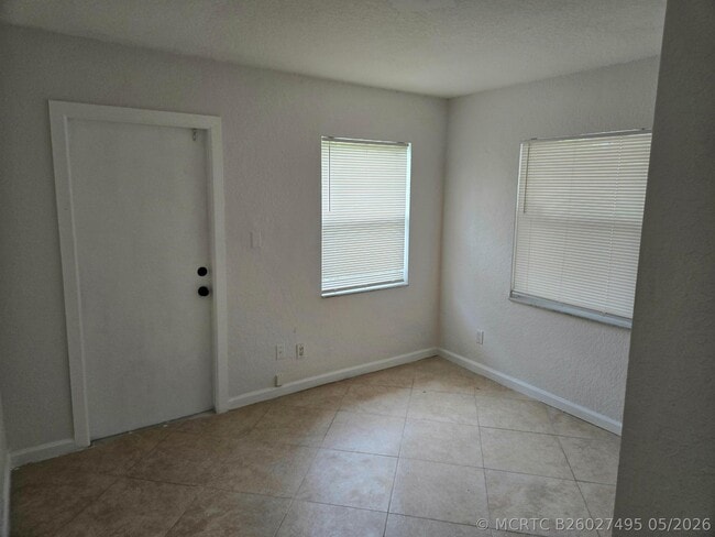 Photo - 10207 NW 82nd St
