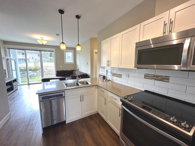 Photo - 2 bedroom in Kitimat BC V8C 2N9