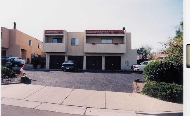 Building Photo - 11320 Prospect Ave NE