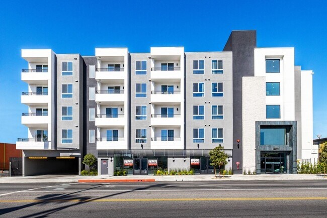 Moderno - NOHO West