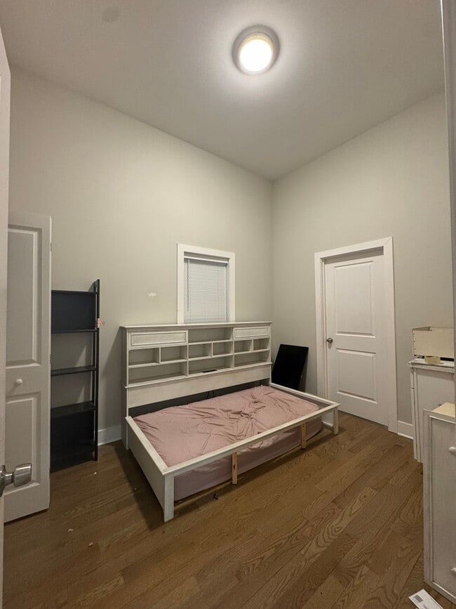 Photo - AM-Clybourn LLC Unit 2421-1A