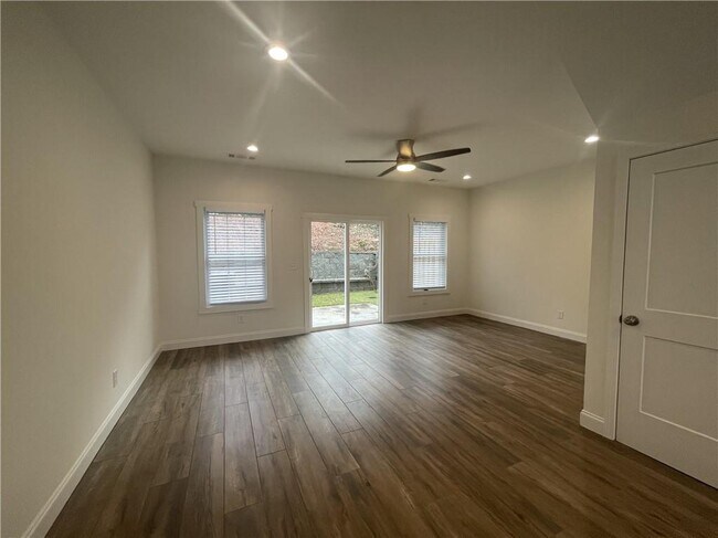 Photo - 4034 Oak Glenn Dr