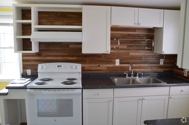 Building Photo - Newly Remodeled 1 Bedroom Unit Ridgeview Apt 1