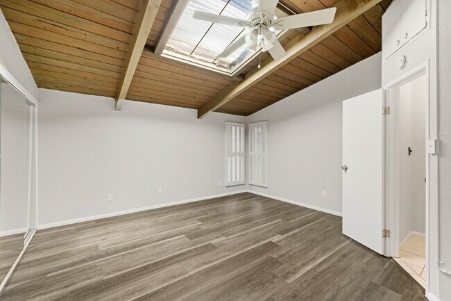 Photo - 4902 54th St