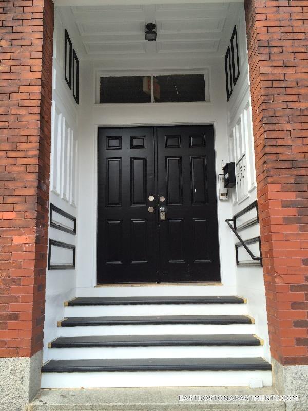 Photo - 342 Meridian St Unit 2