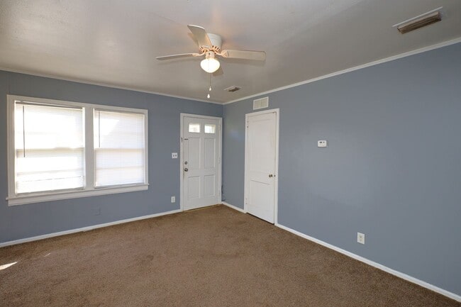 Photo - 1716 Charlton St