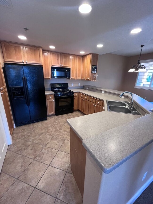 Photo - BEAUTIFUL CONDO AT THE PHOENICIAN IN ROSEVILLE!!