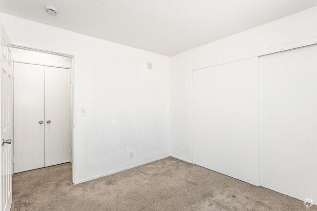 2BR, 2BA - 1,000SF - First Bedroom