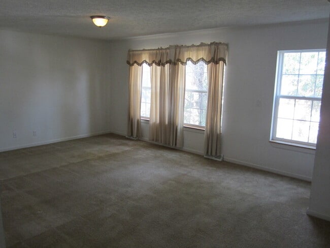 Photo - Great 3 bed 2.5 bath Townhome Style Duplex in Loveland